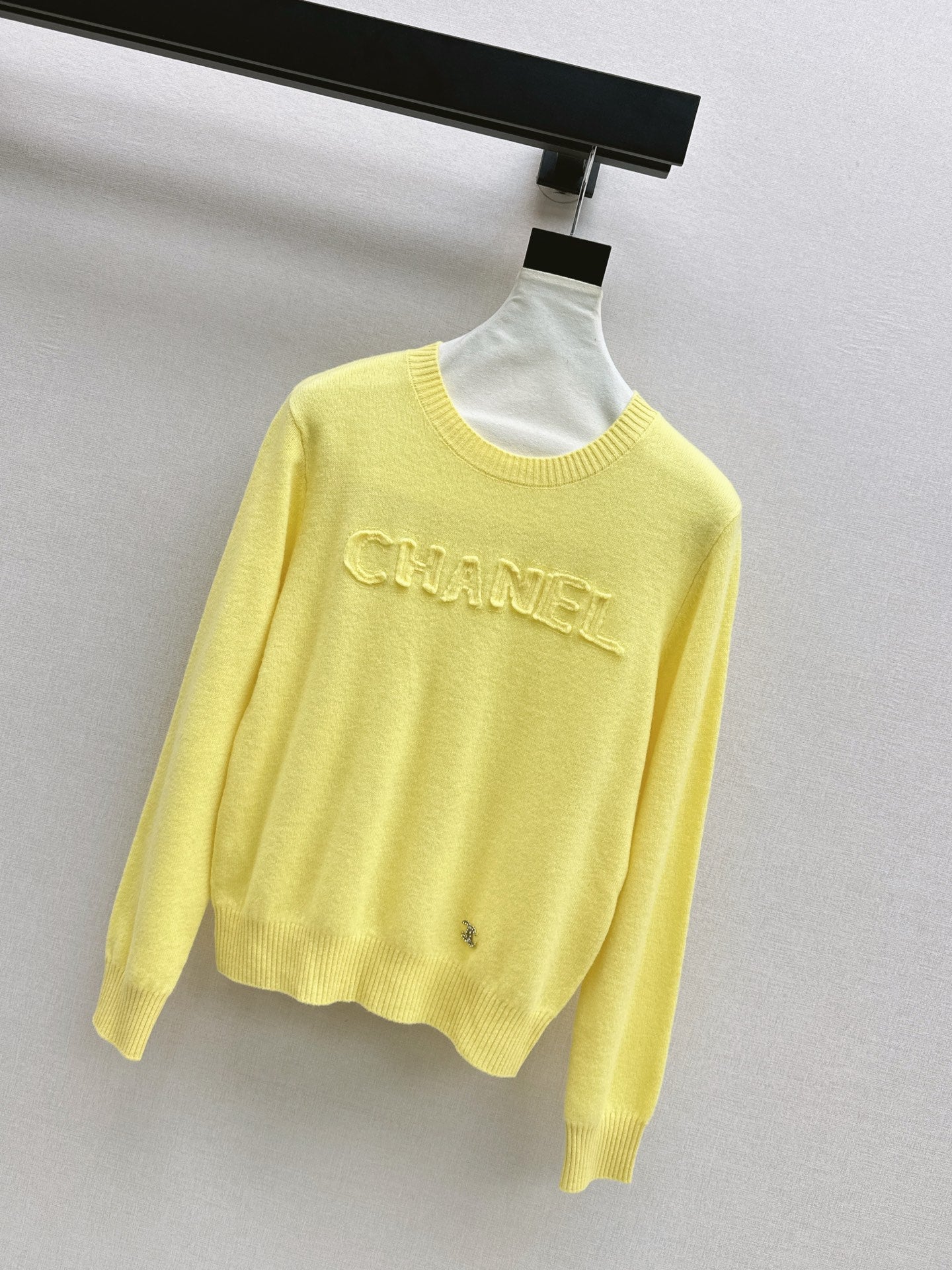 Chan NEW knitted sweater