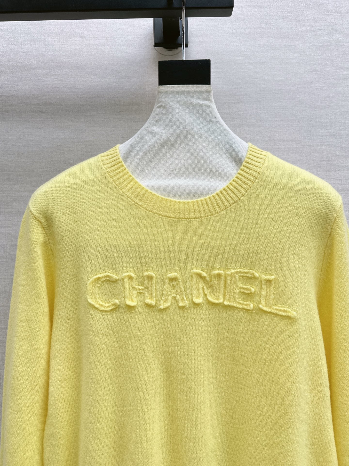 Chan NEW knitted sweater