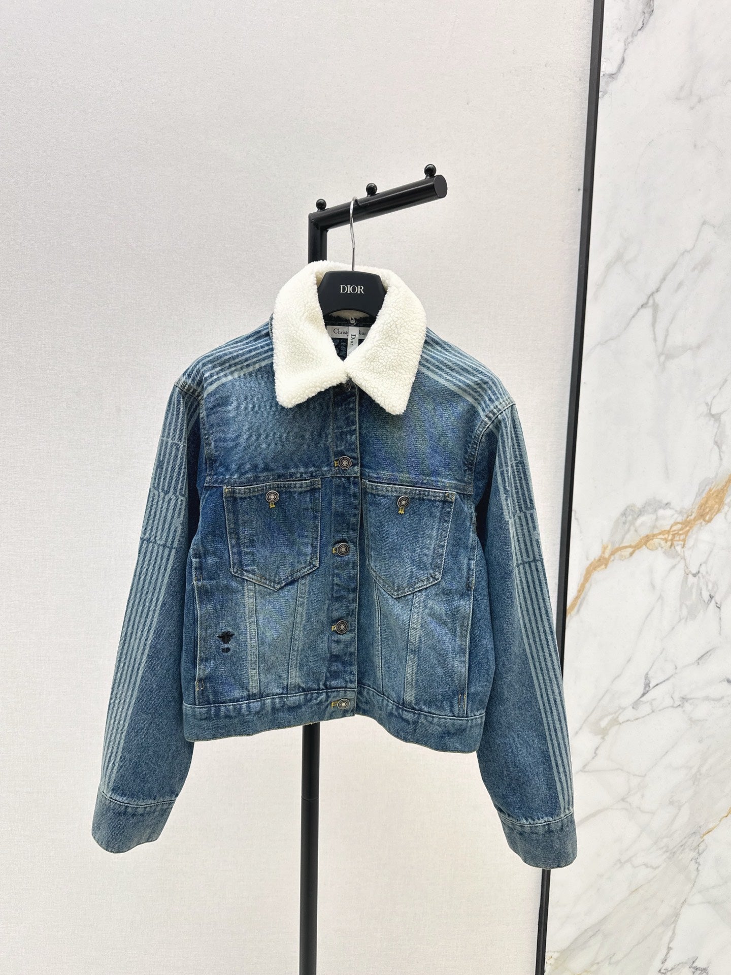 CD NEW lapel denim jacket