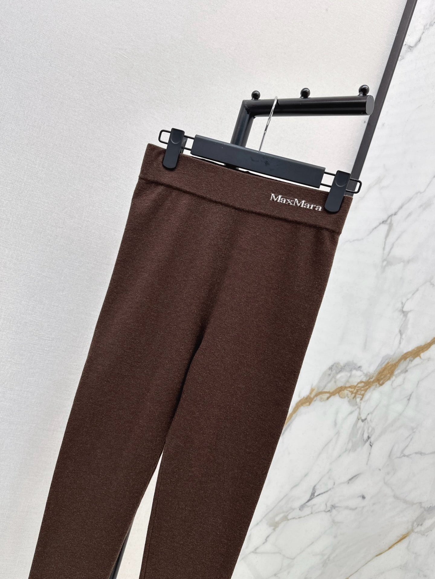 Max NEW Knitted leggings