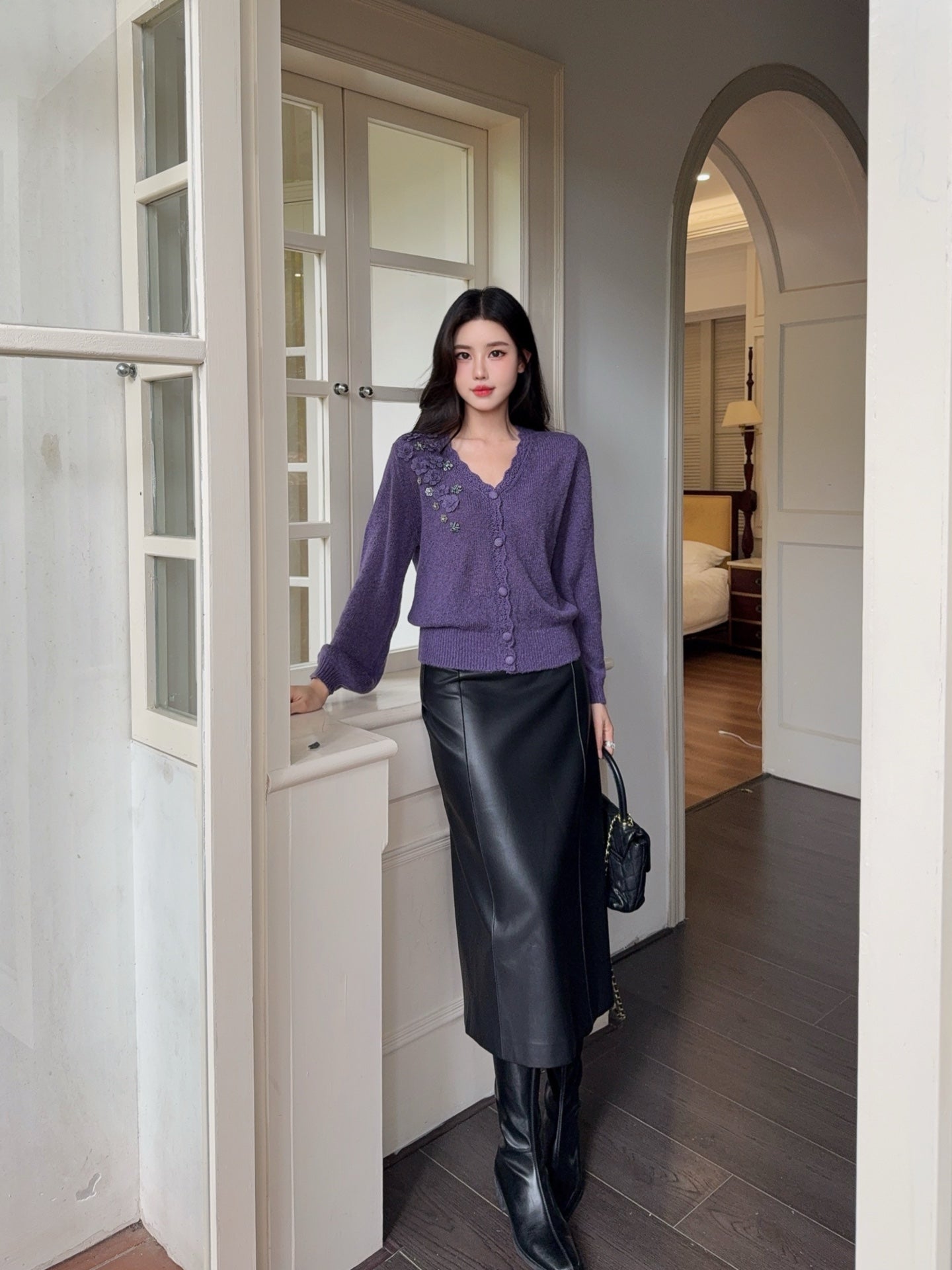 Chan NEW V-neck sweater