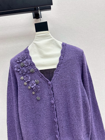 Chan NEW V-neck cardigan