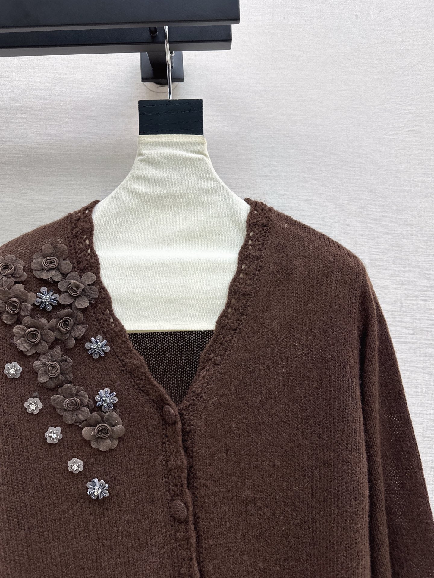 Chan NEW V-neck cardigan