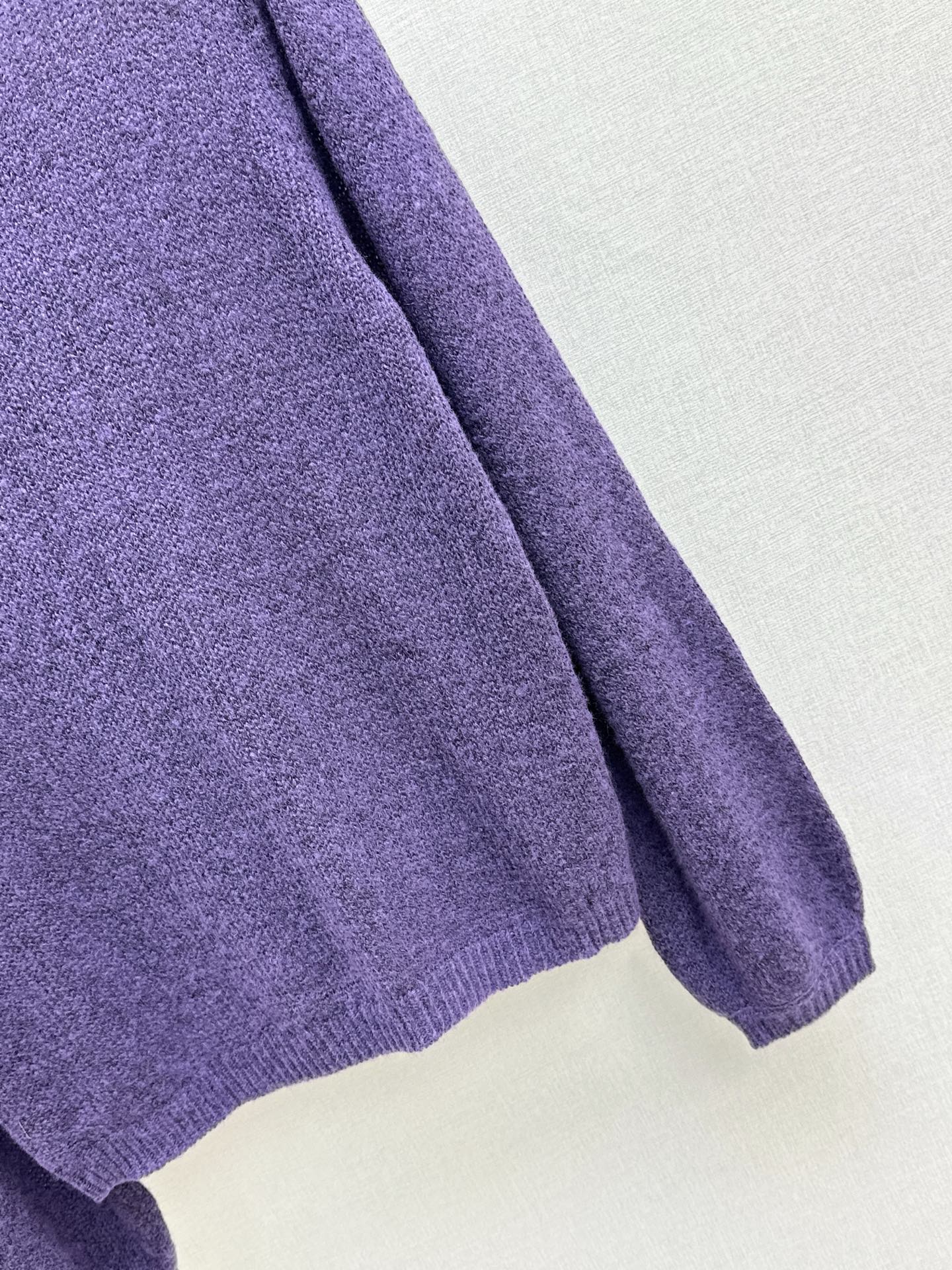 Chan NEW floral sweater