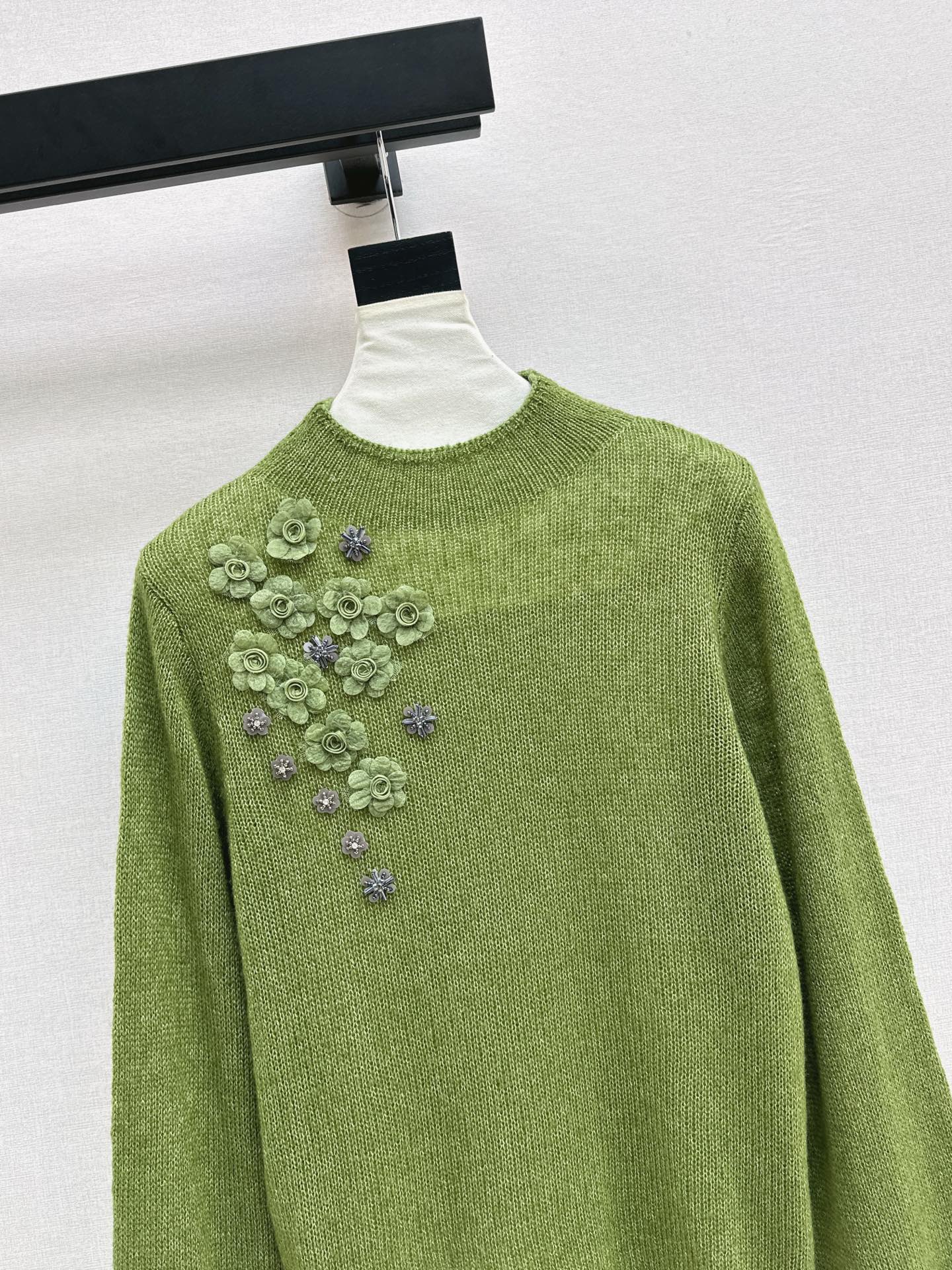 Chan NEW floral sweater