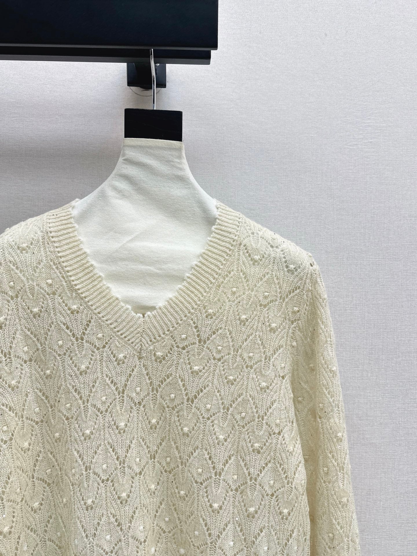 Chan NEW V-neck sweater