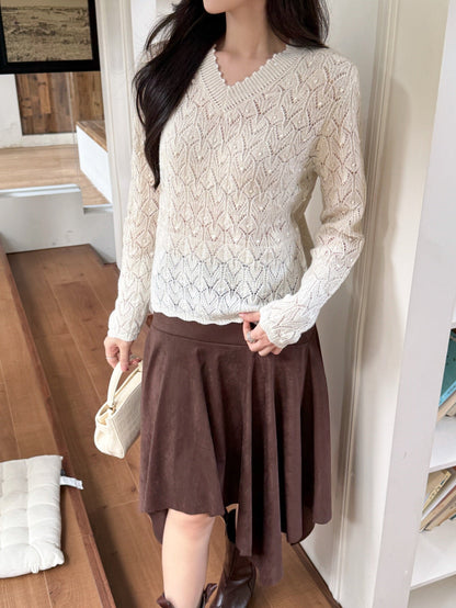 Chan NEW V-neck sweater