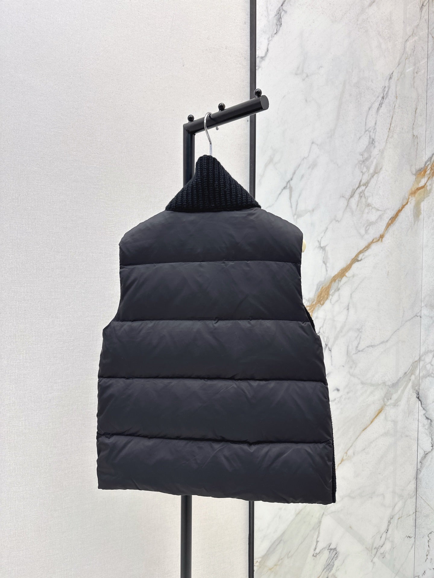 Loro NEW down vest