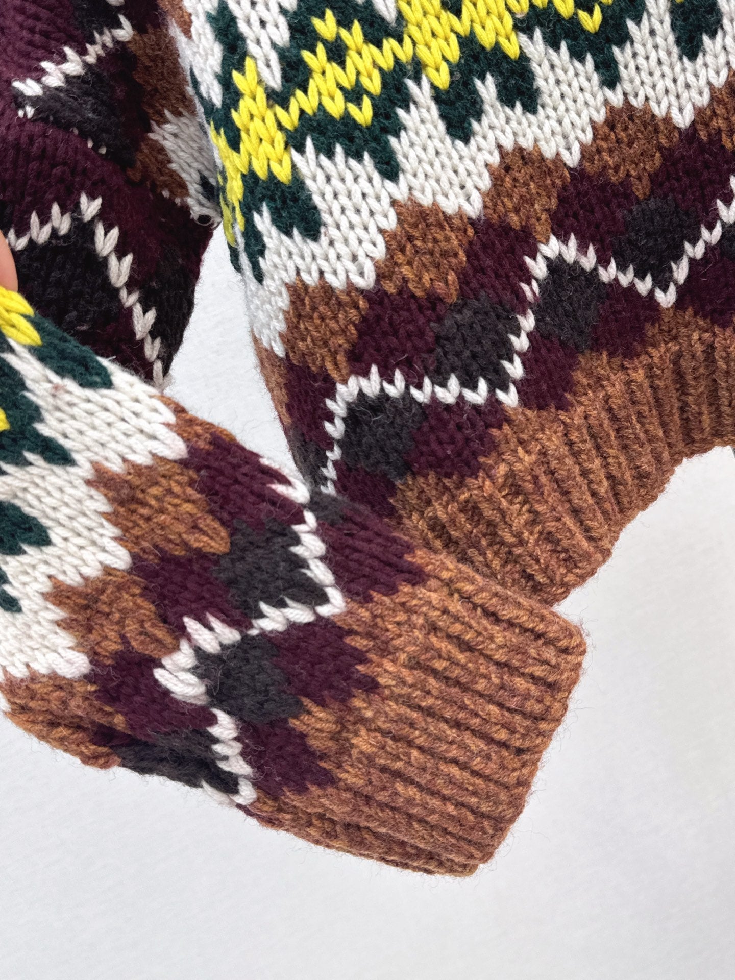 Ce1i NEW wool sweater