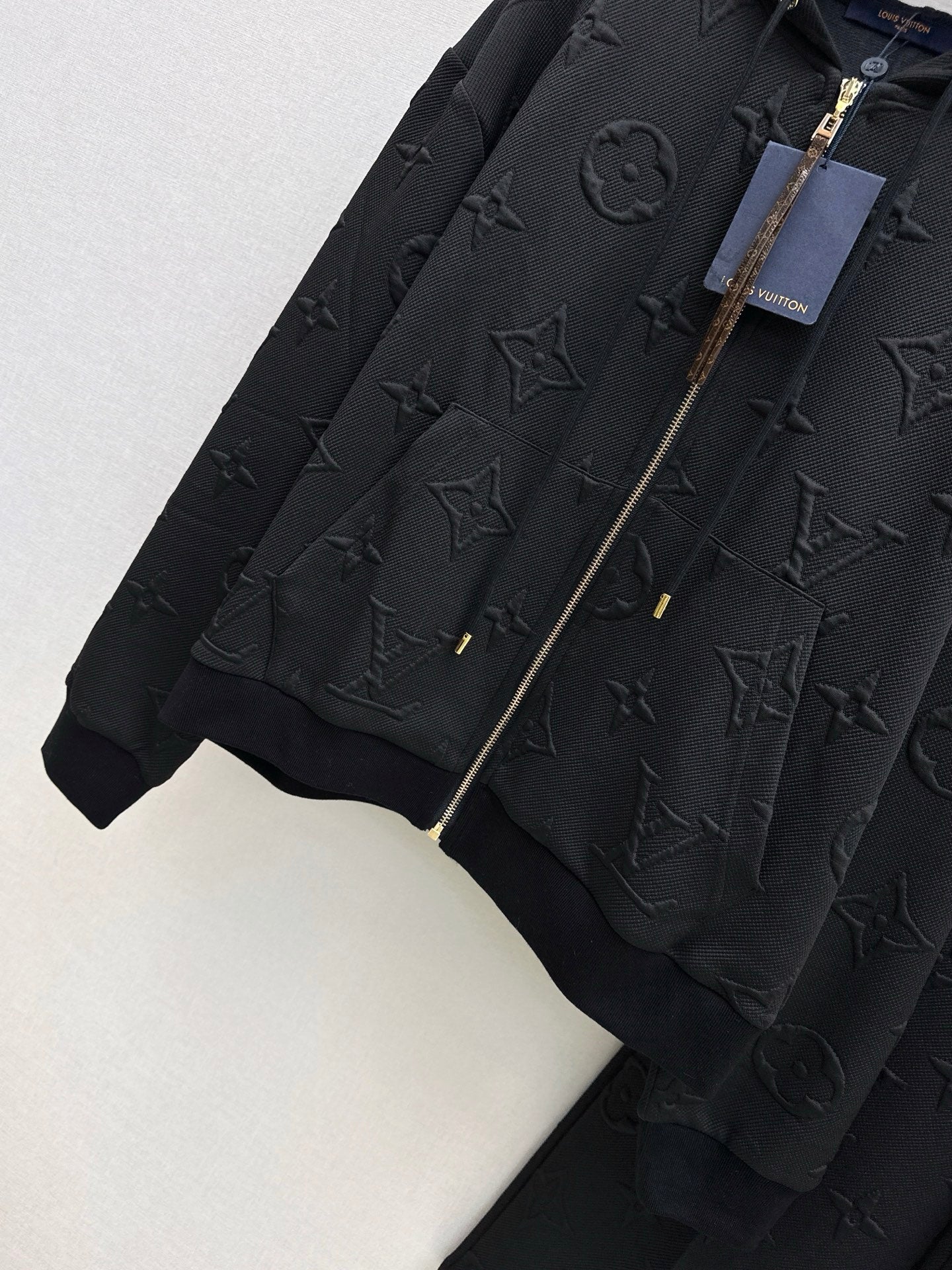 Louis NEW sports suit