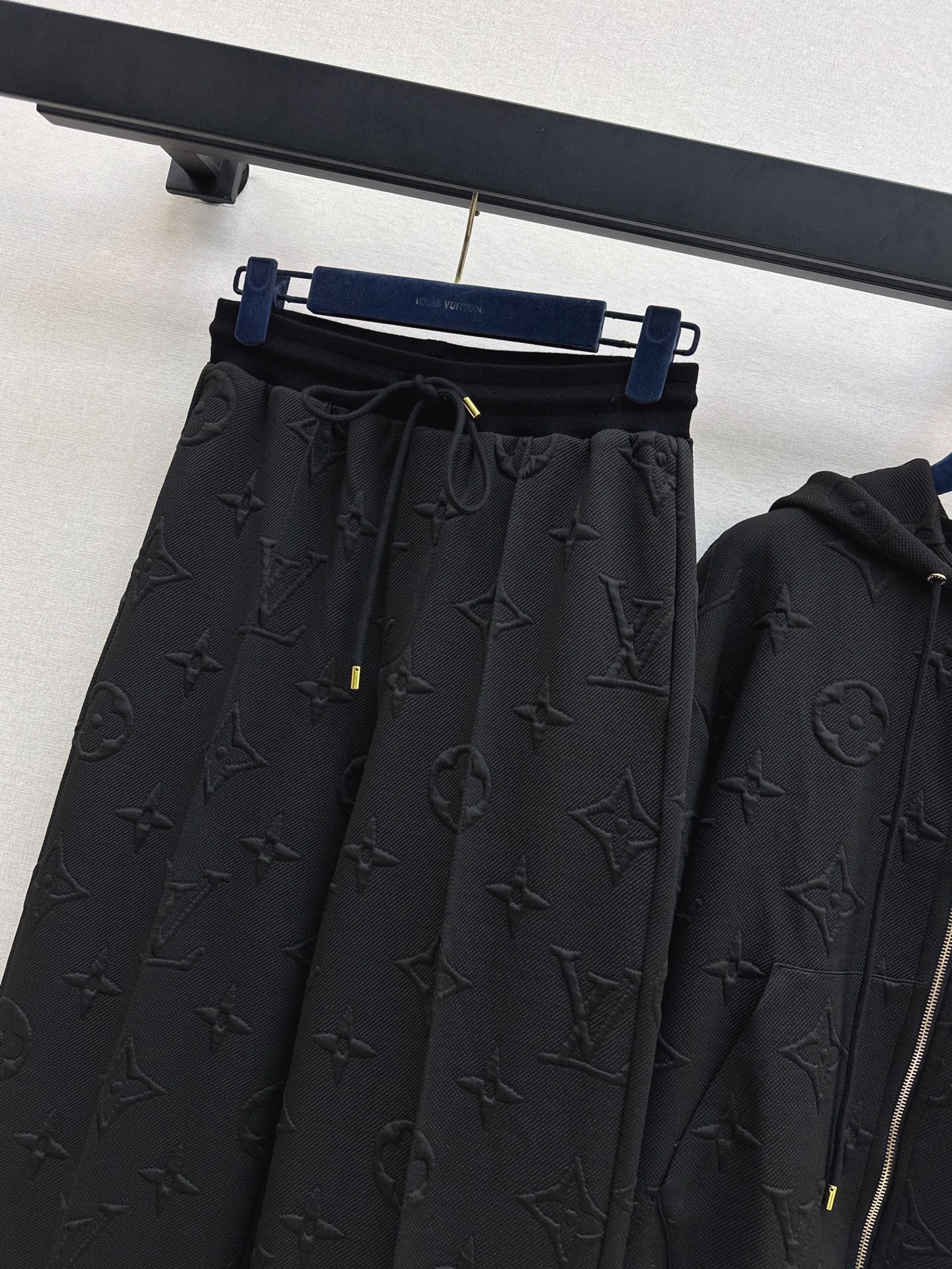 Louis NEW sports suit