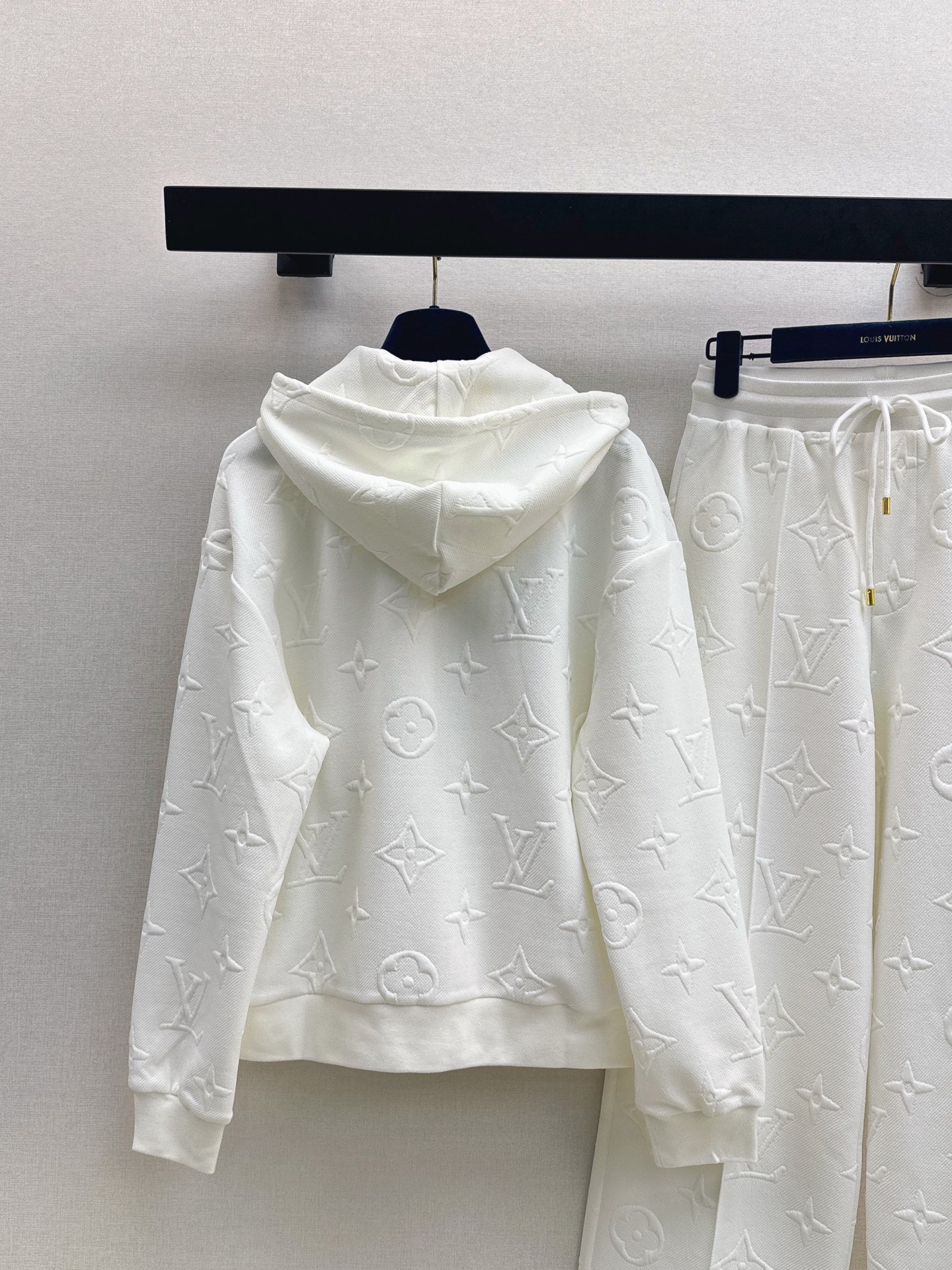 Louis NEW sports suit