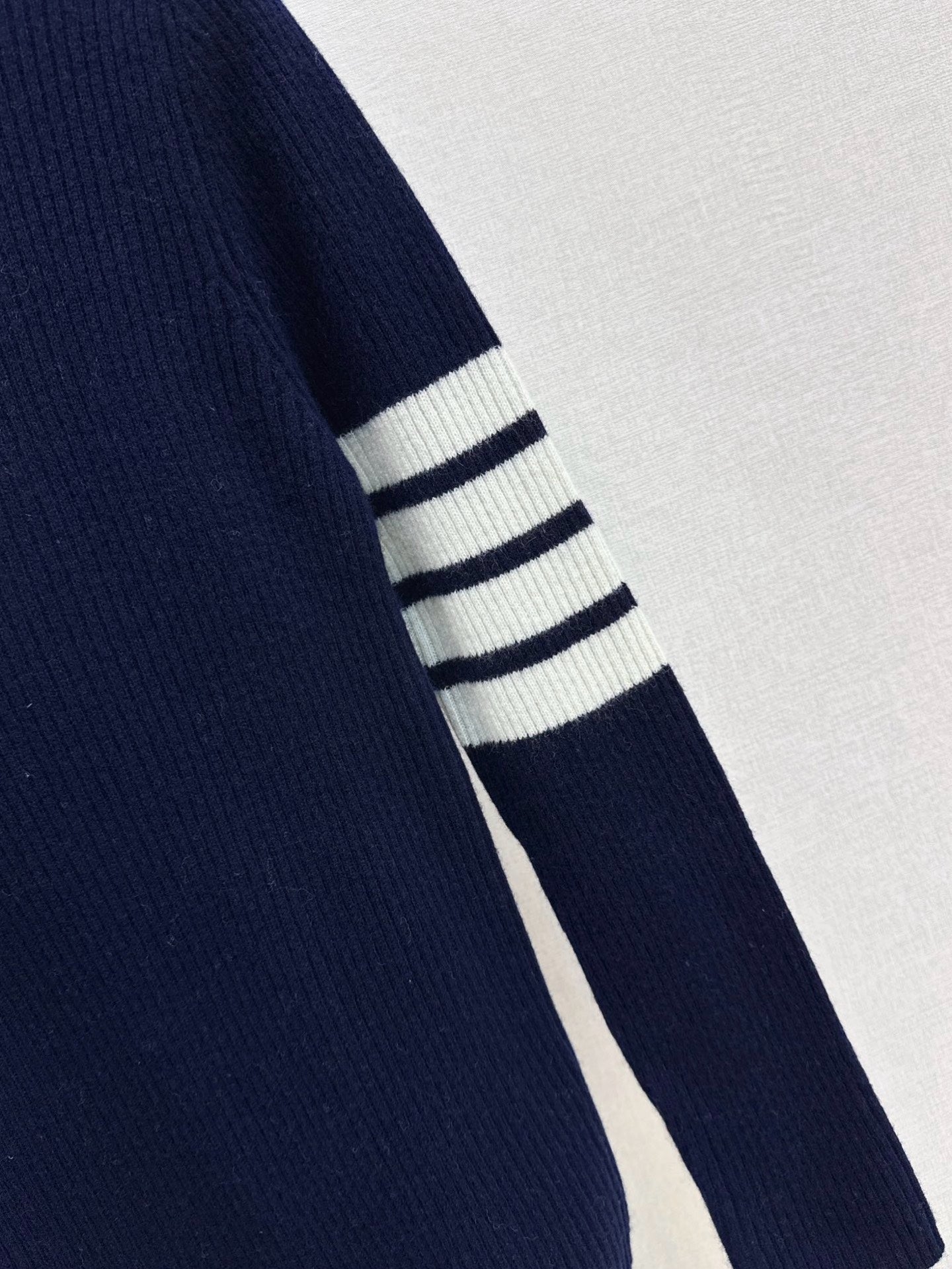 Thom NEW knitted sweater