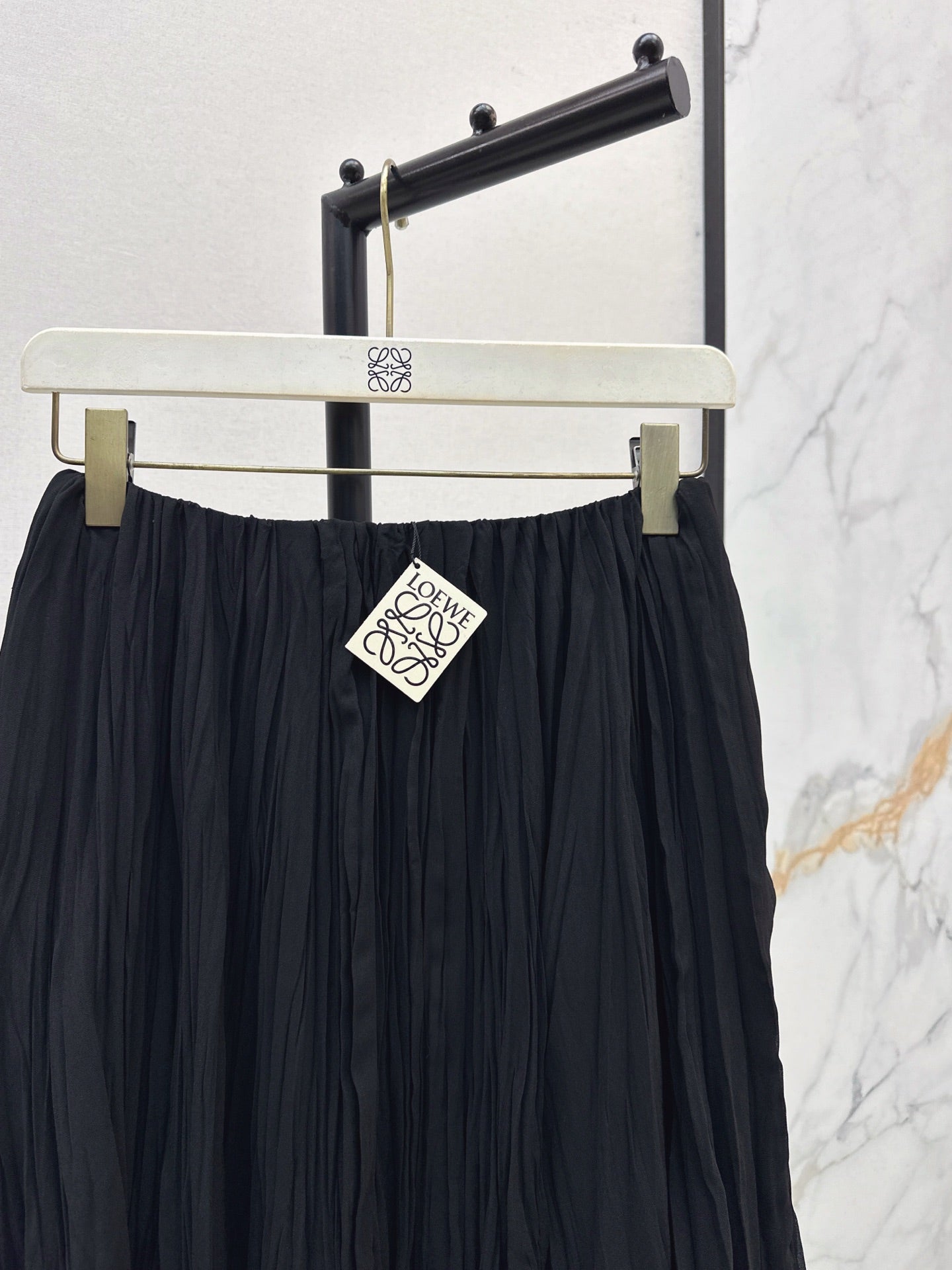 Loe NEW Pleated skirt