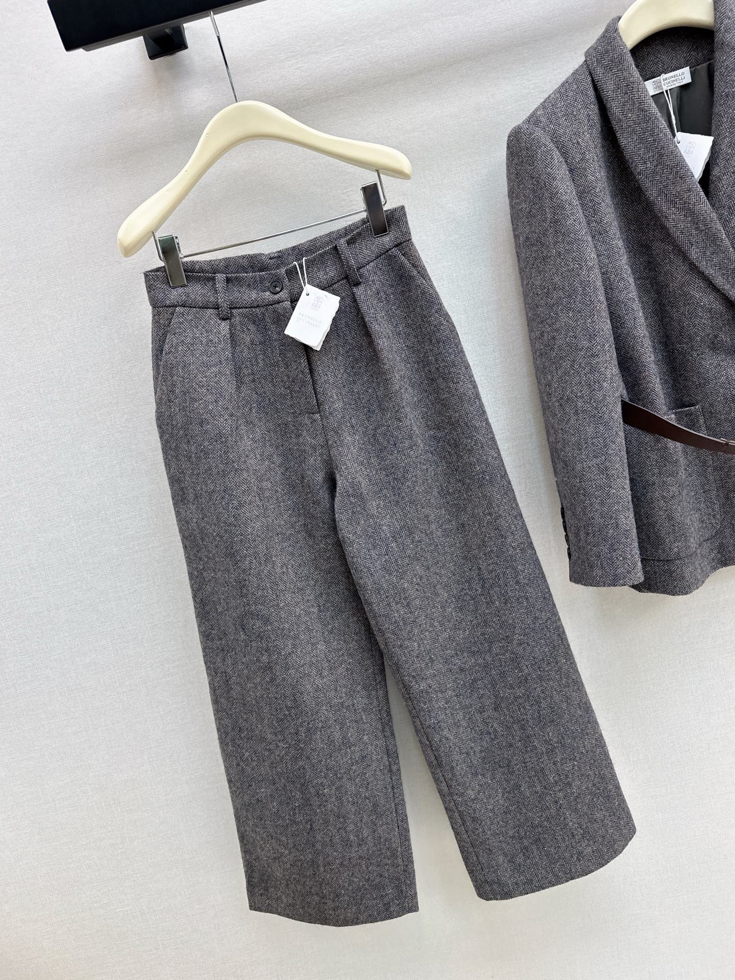 Brune NEW cropped pants