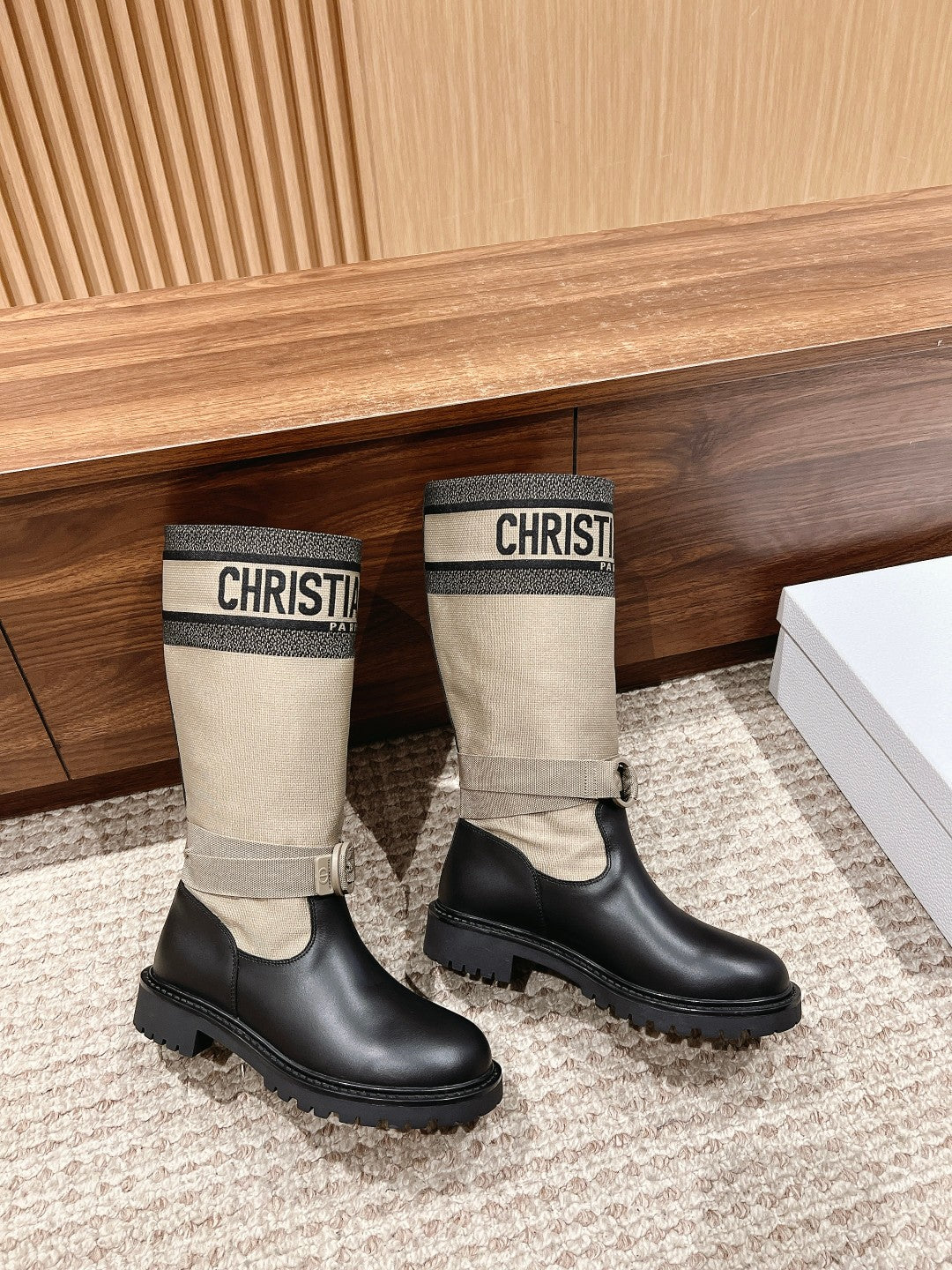 CD NEW Classic Knight Boots