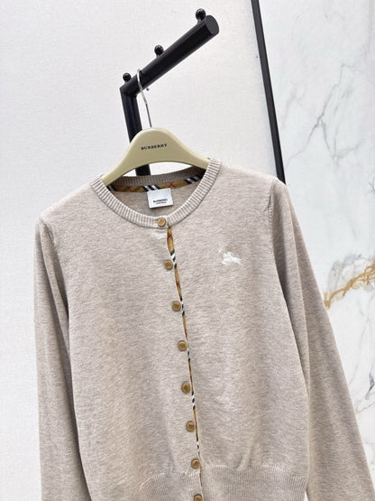 Bur NEW knitted cardigan