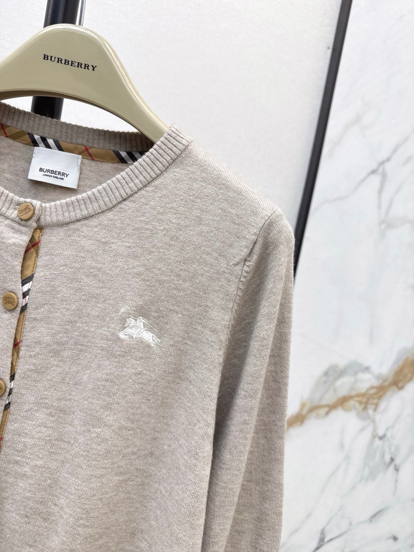 Bur NEW knitted cardigan