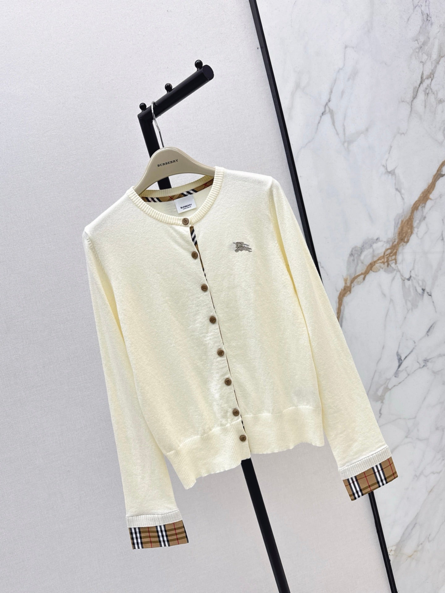 Bur NEW knitted cardigan