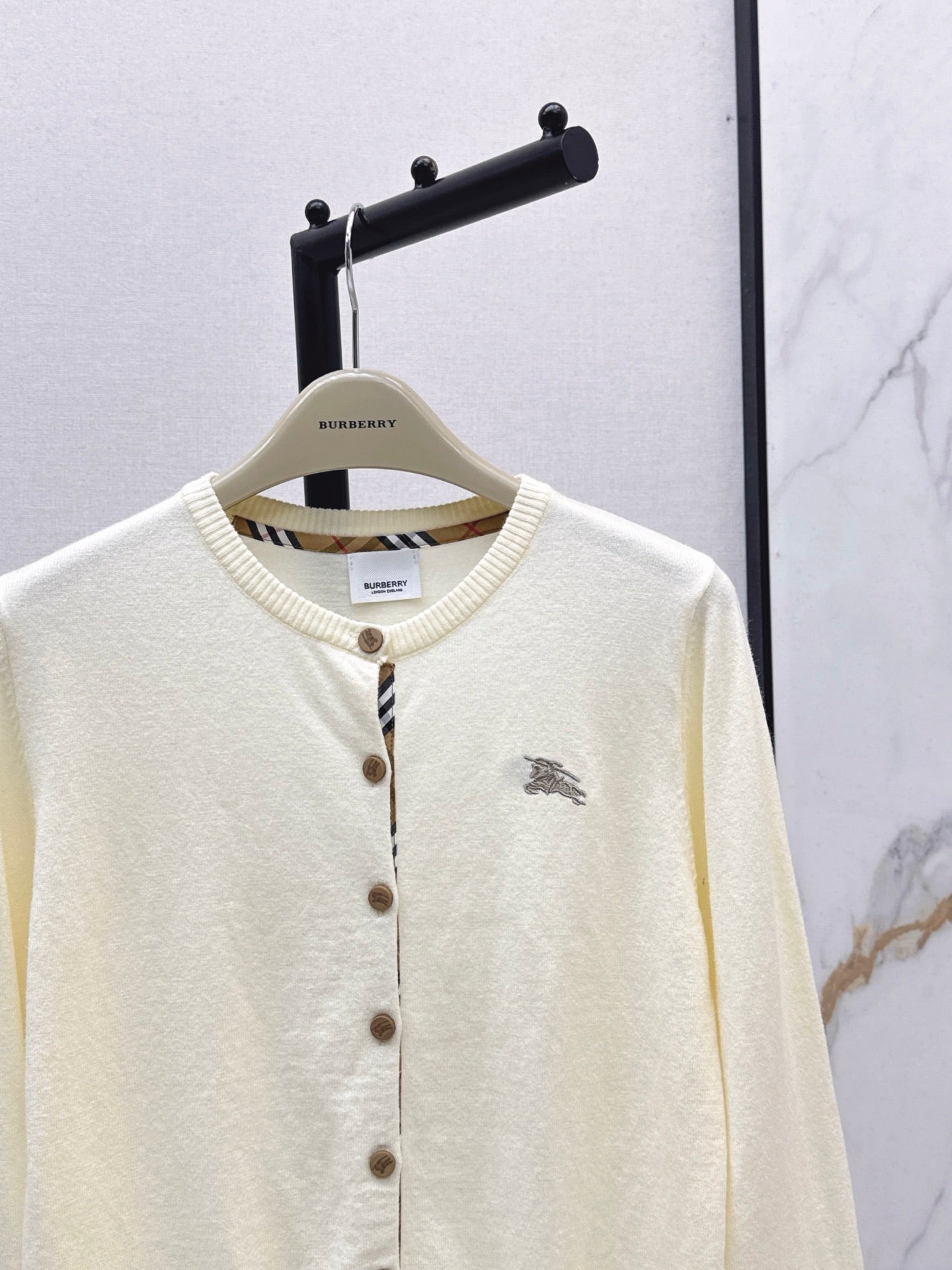 Bur NEW knitted cardigan