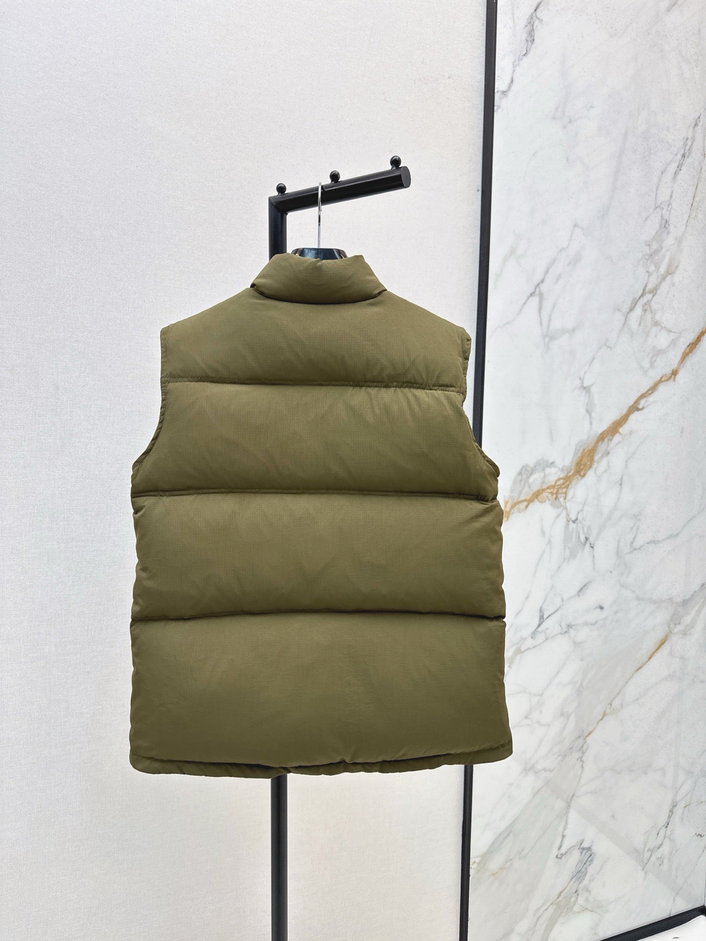 Ce1i NEW down vest