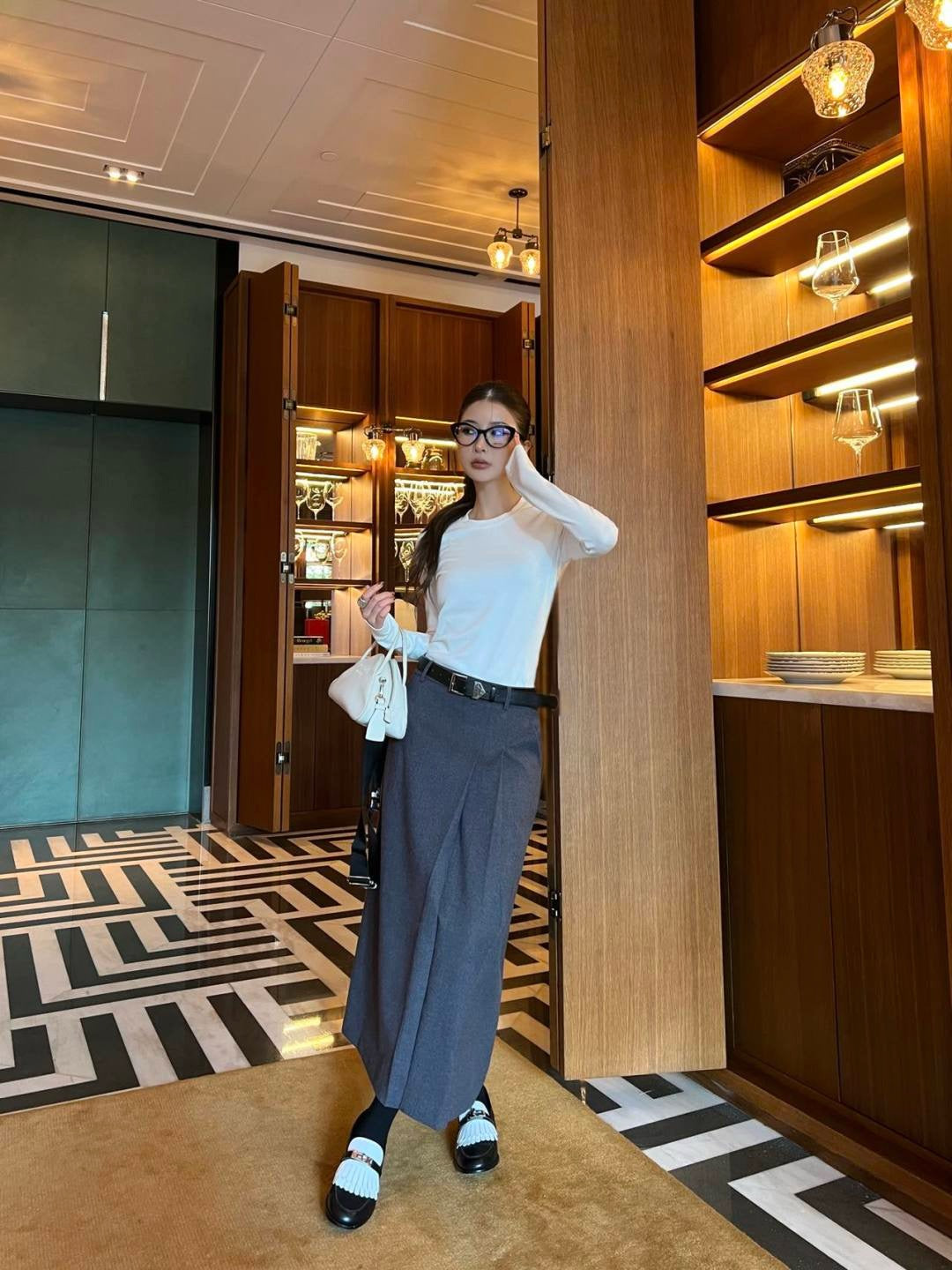 Louis NEW bottoming shirt