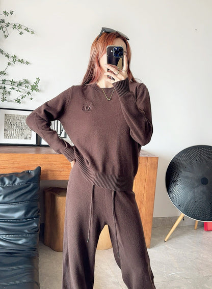 Max NEW knitted suit