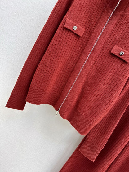 Loro NEW knitted suit