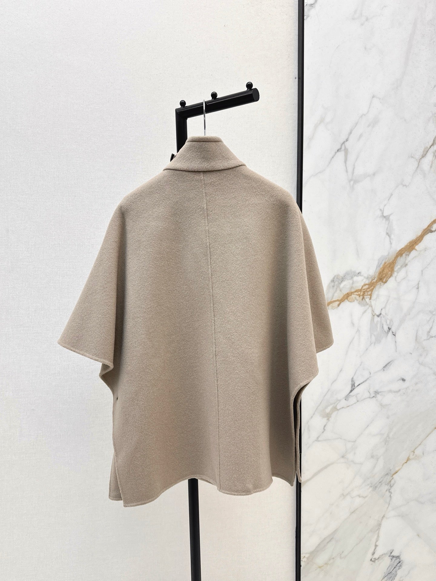 Max NEW woolen cape coat