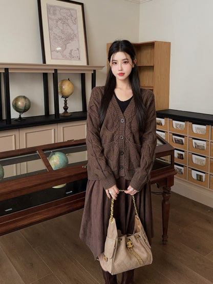 Loro NEW V-neck cardigan