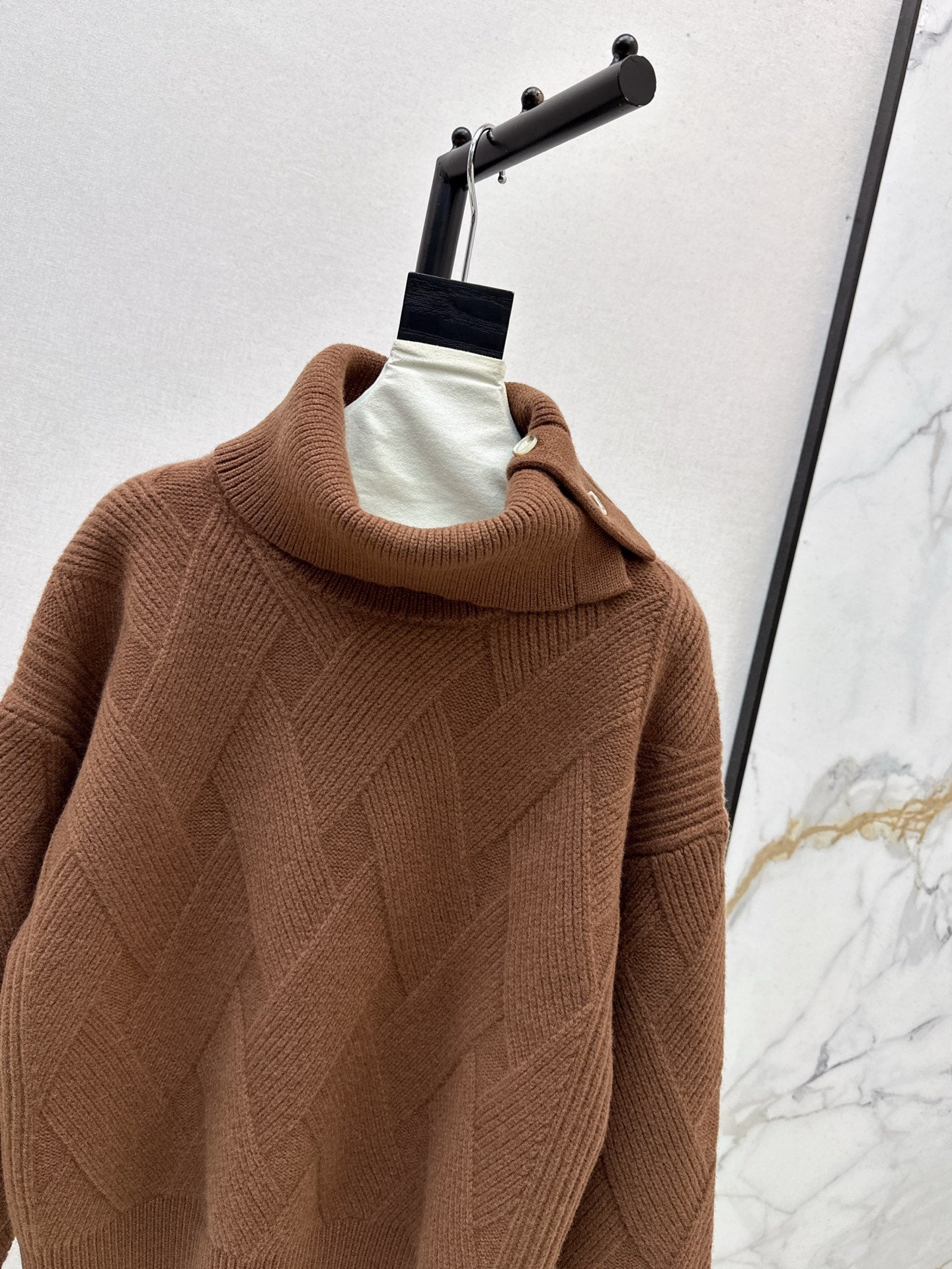 Herm NEW wool sweater