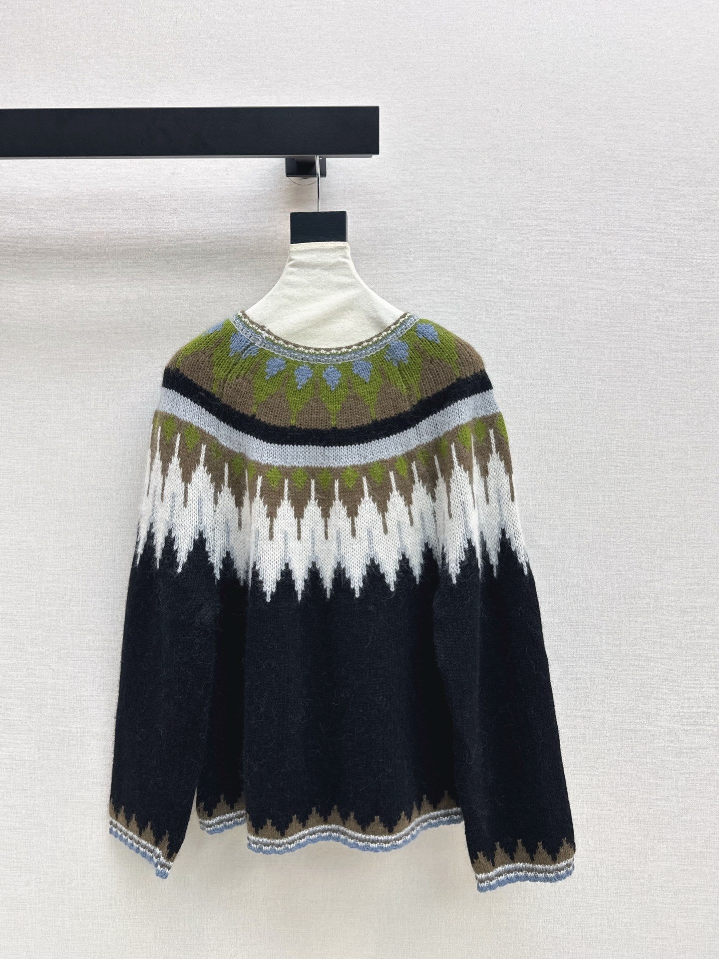 Loro NEW knitted sweater