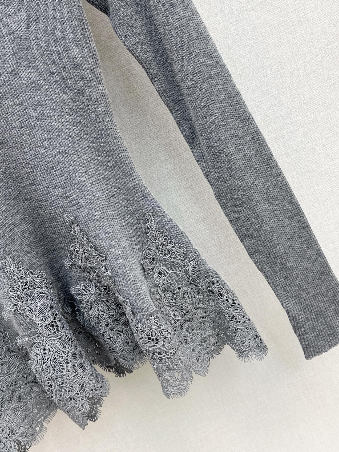 Es NEW Lace base shirt