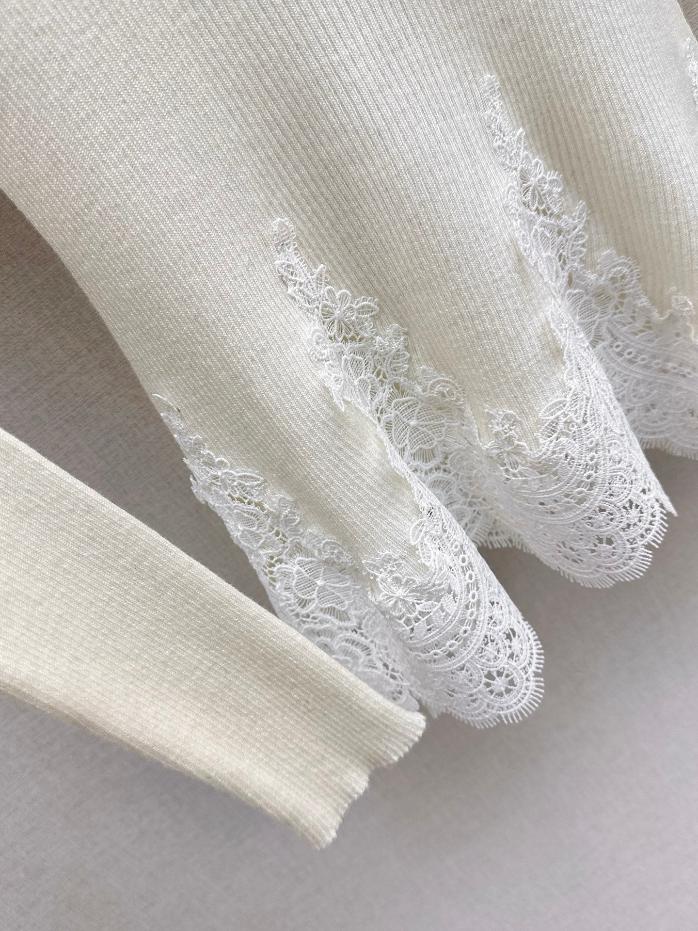 Es NEW Lace base shirt