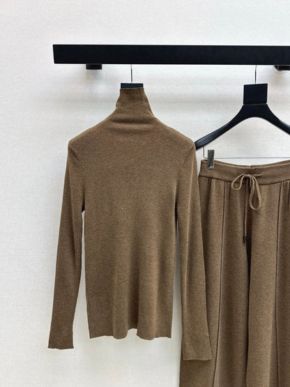 Max NEW knitted suit