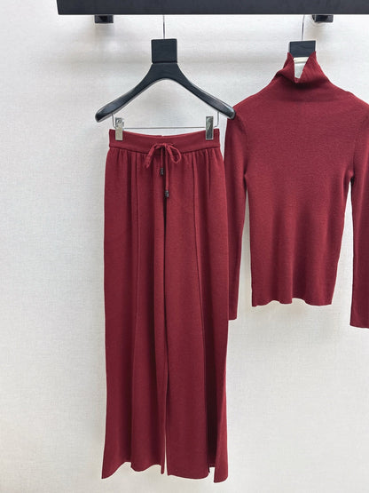 Max NEW knitted suit