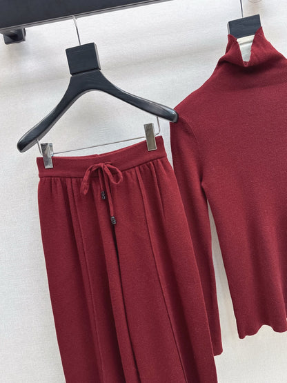 Max NEW knitted suit