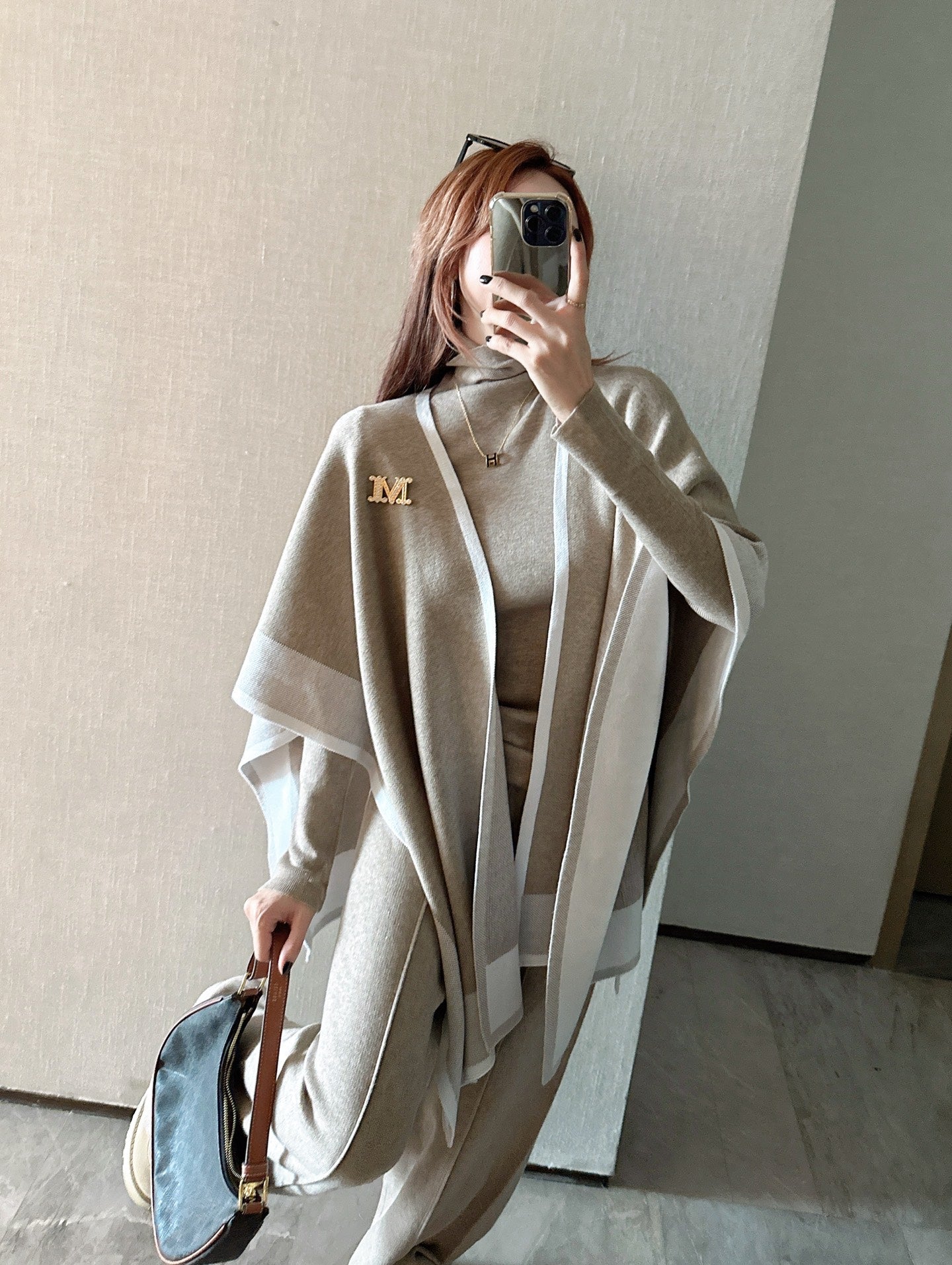 Max NEW knitted suit