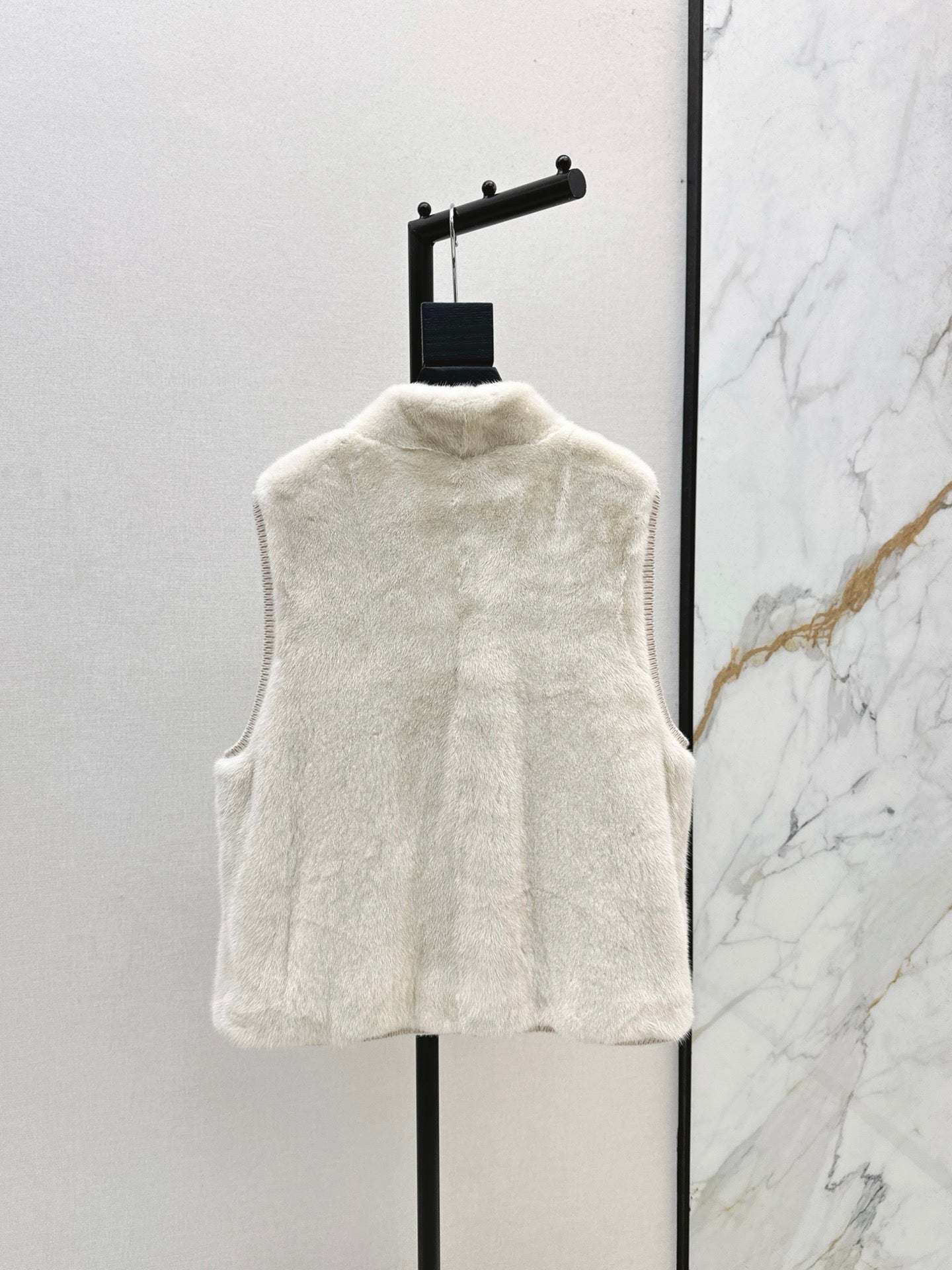 Loro NEW Reversible vest