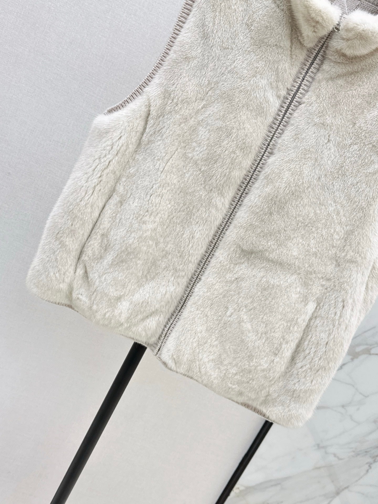 Loro NEW Reversible vest