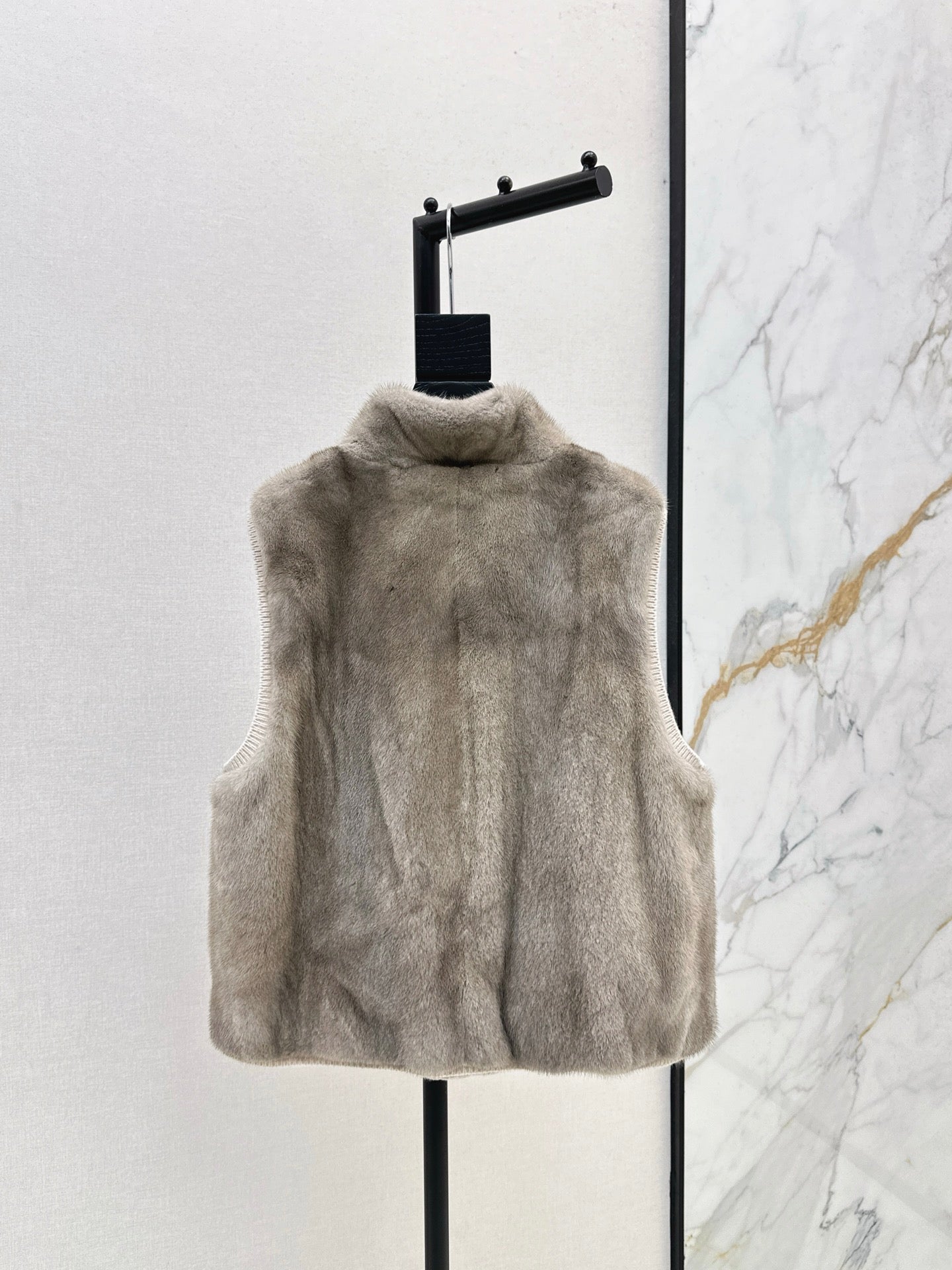 Loro NEW Reversible vest