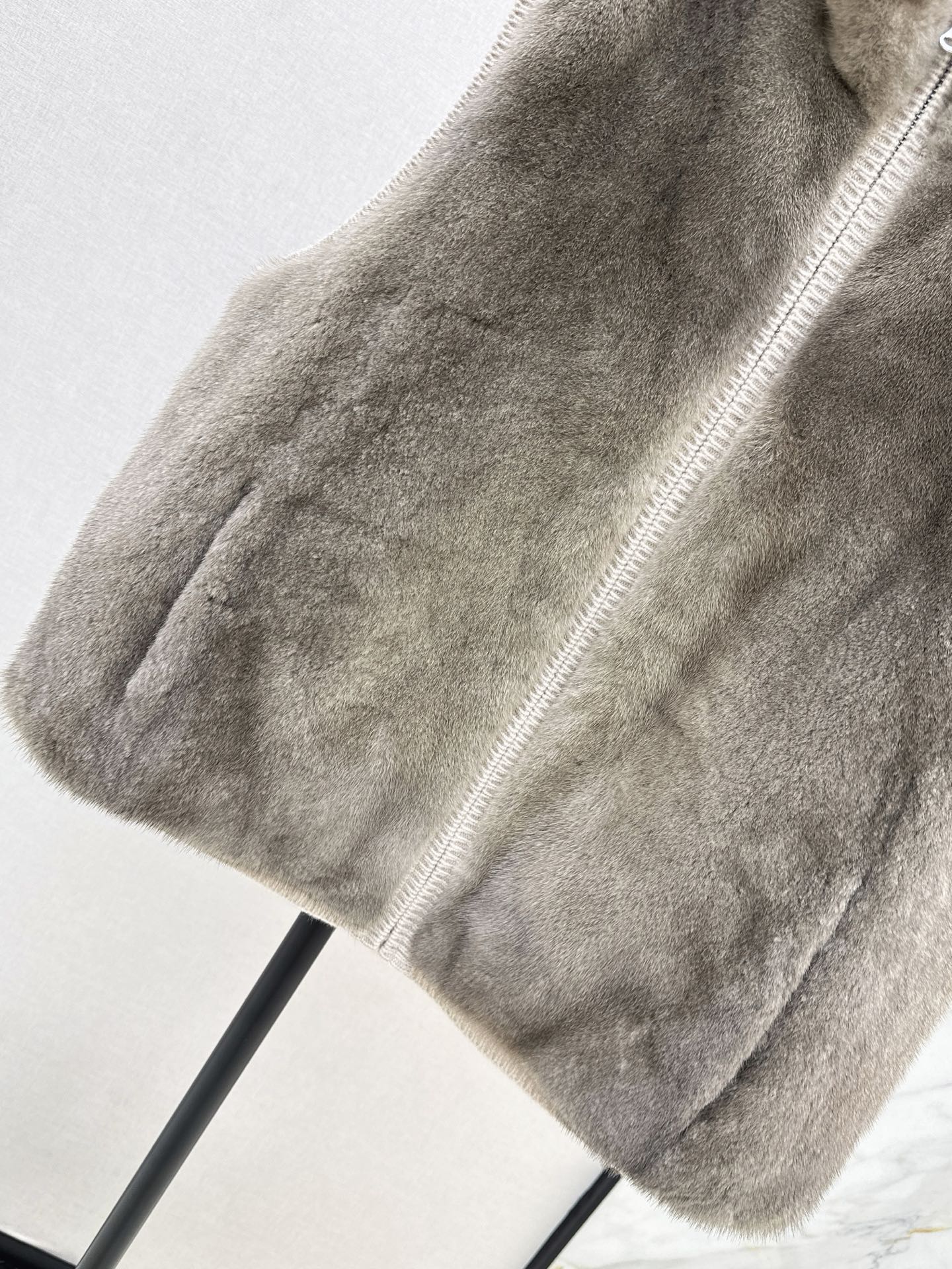 Loro NEW Reversible vest