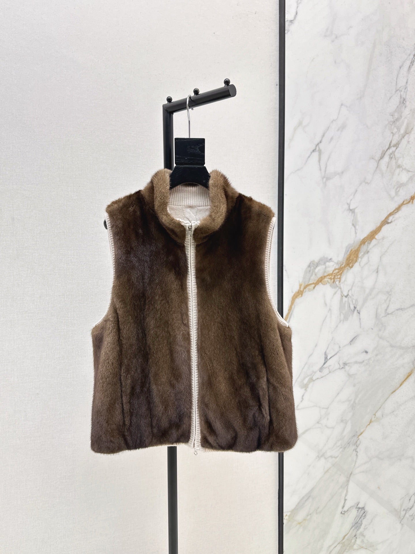 Loro NEW Reversible vest