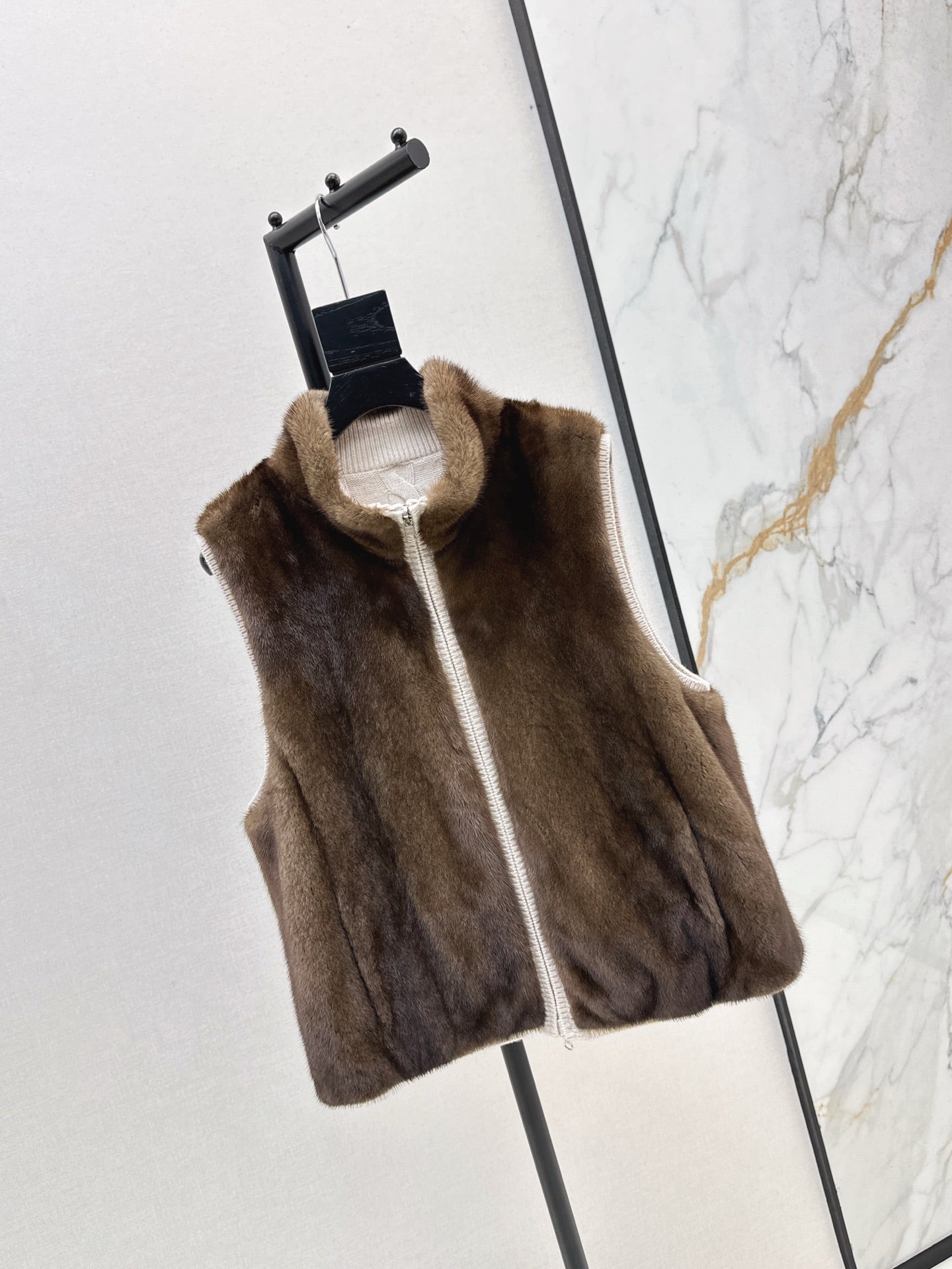 Loro NEW Reversible vest