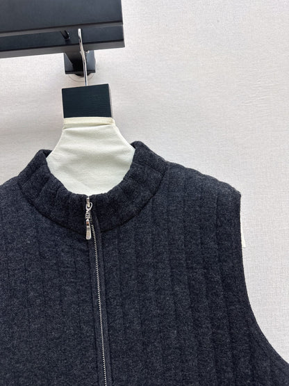 Brune NEW knitted vest