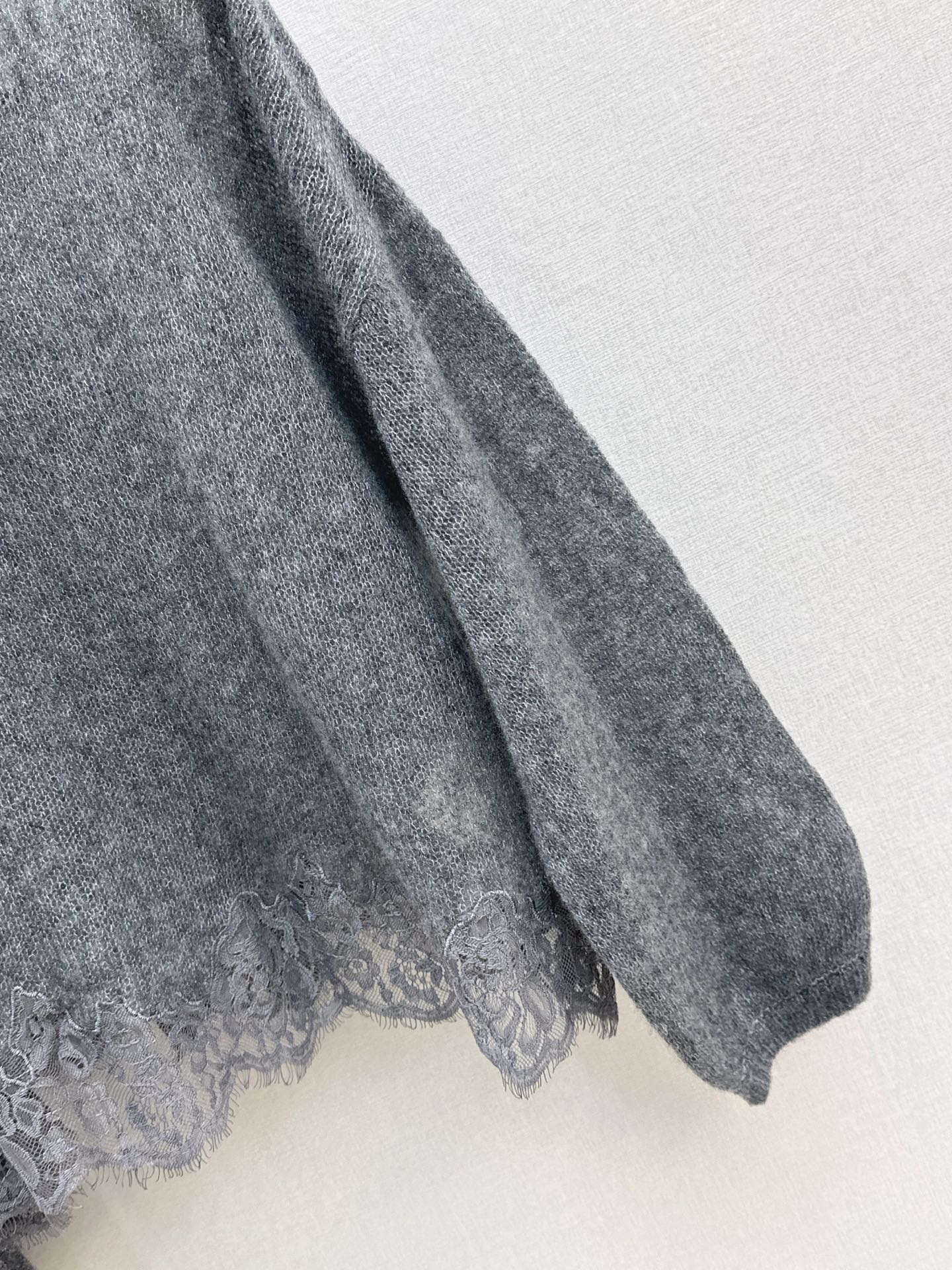 Es NEW Lace knitted sweater