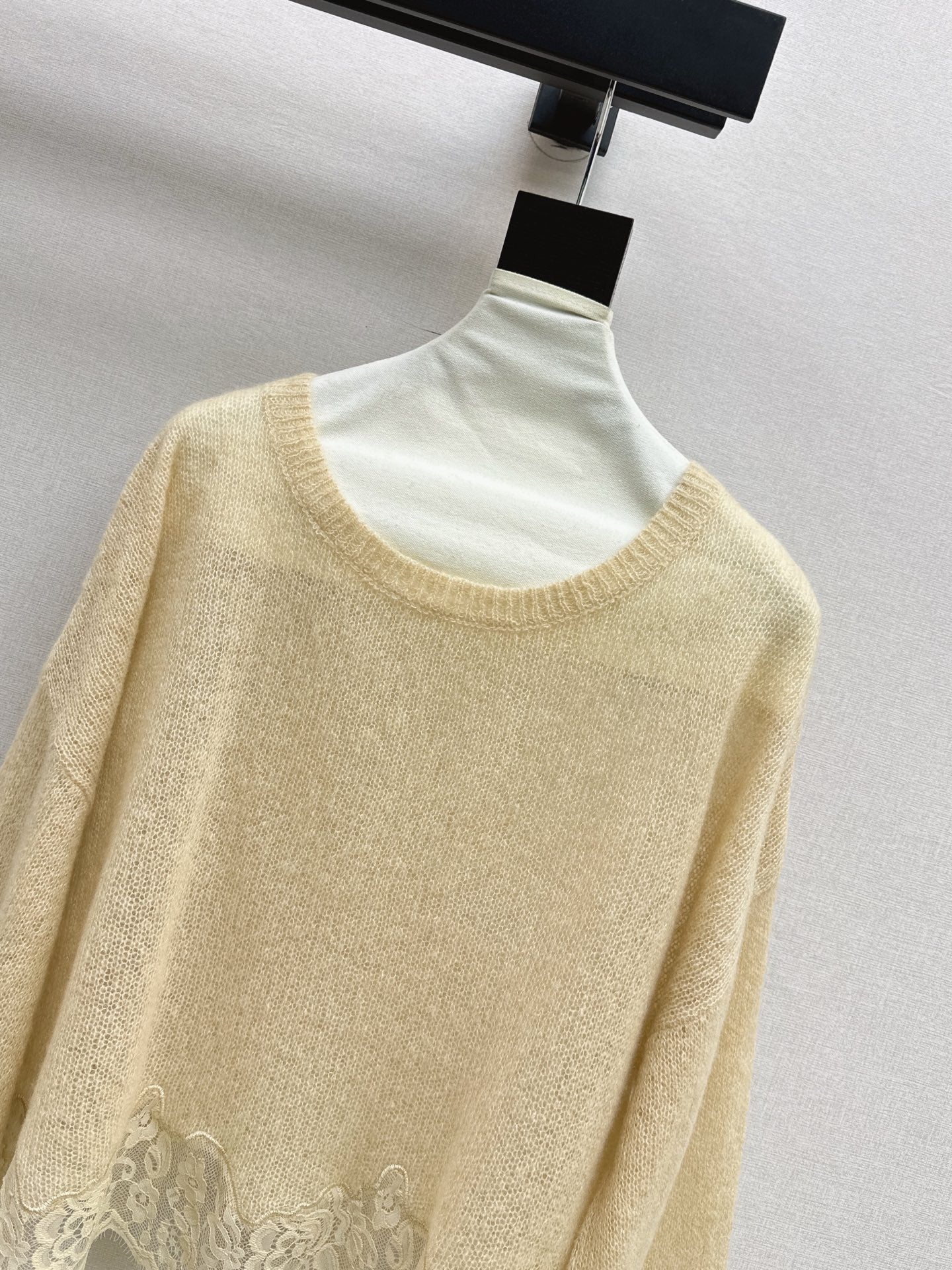 Es NEW Lace knitted sweater