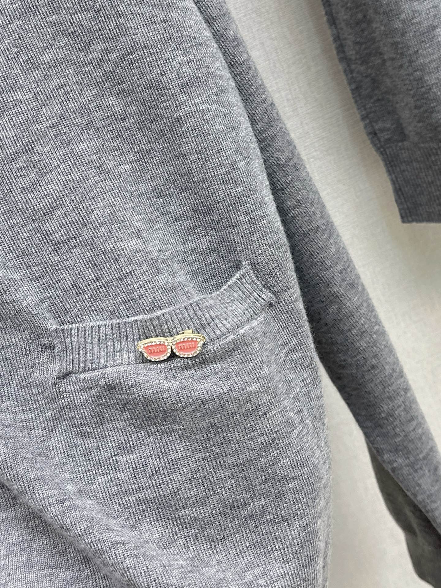 Miu NEW Knitted cardigan vest set