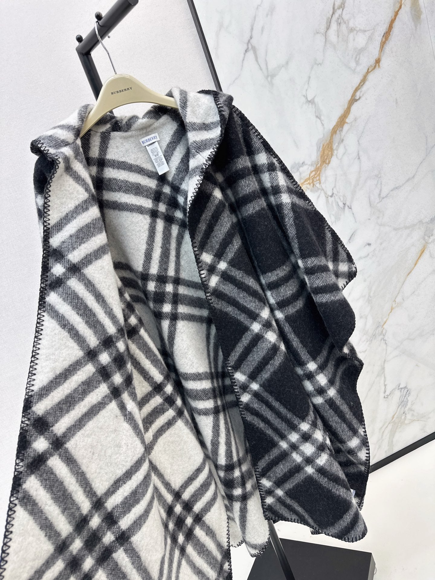Bur NEW Cashmere hooded cape