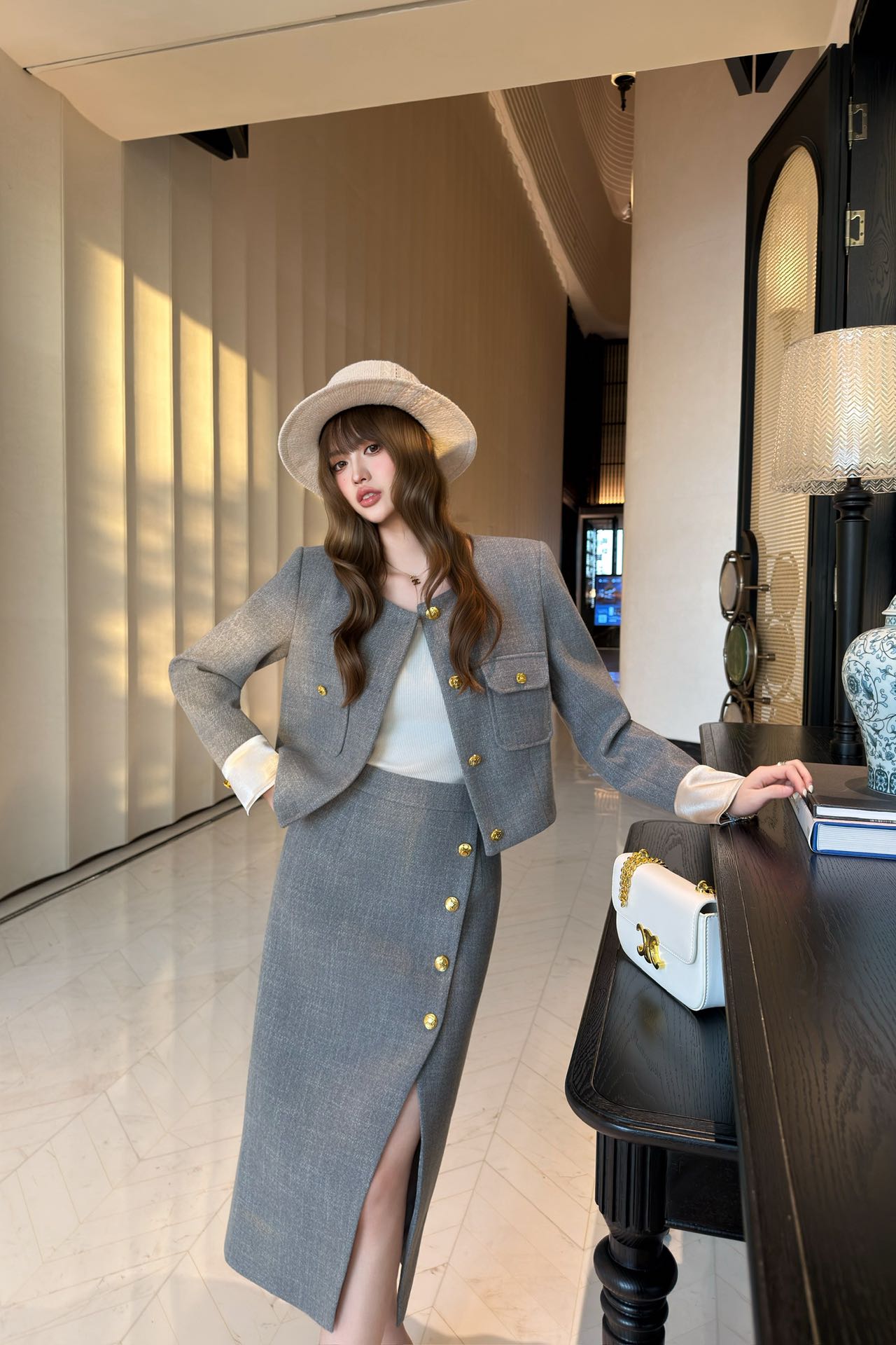 Guc NEW Jacket + slit skirt suit